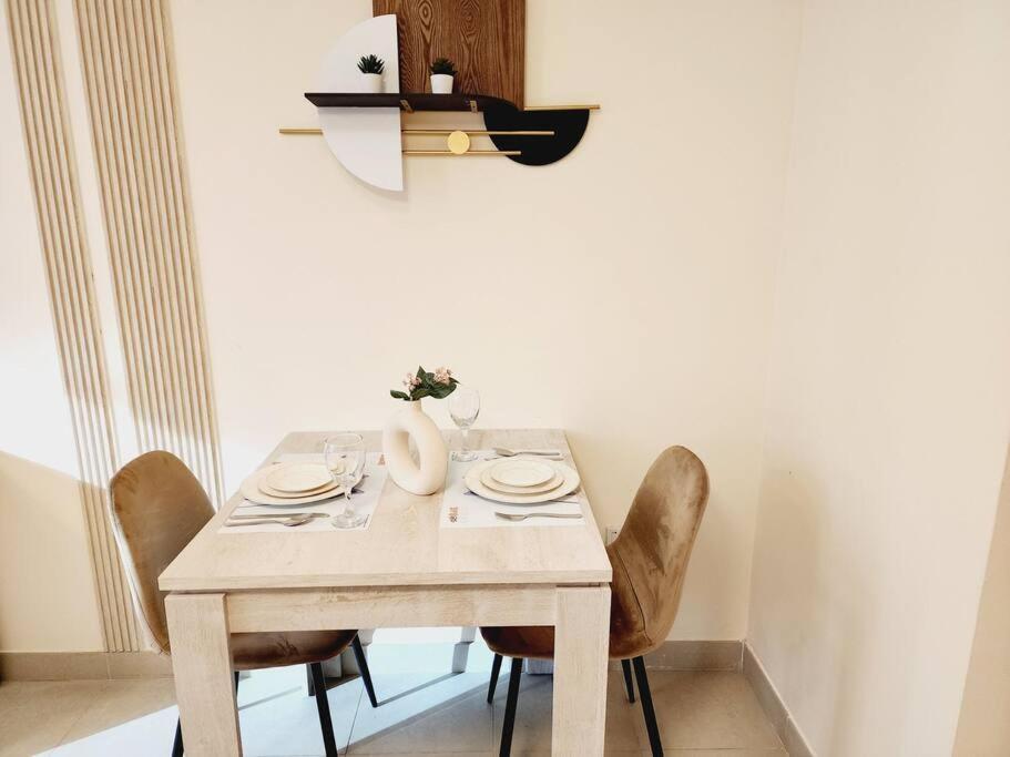 Stylish For Rent Close To Burj Khalifa At Downtowen Dubai
