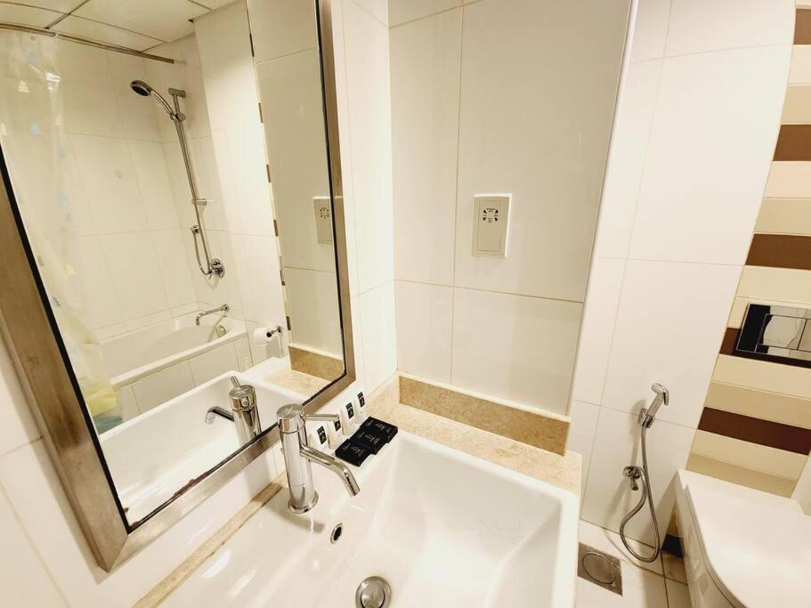 Apartment Stylish For Rent Close To Burj Khalifa At Downtowen Dubai