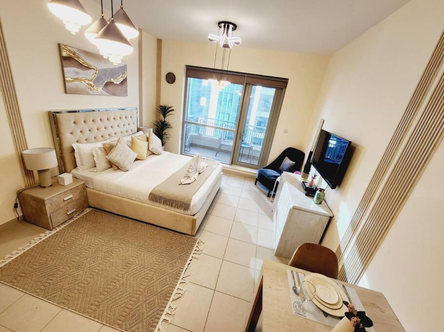 Apartment Stylish For Rent Close To Burj Khalifa At Downtowen Dubai