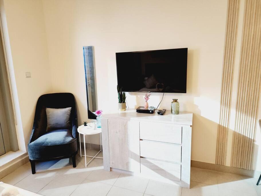 Stylish For Rent Close To Burj Khalifa At Downtowen Apartment